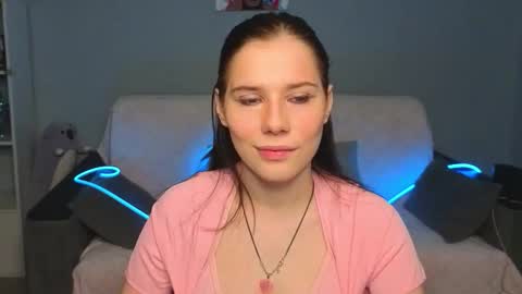 mellhyees online show from March 6, 5:09 pm