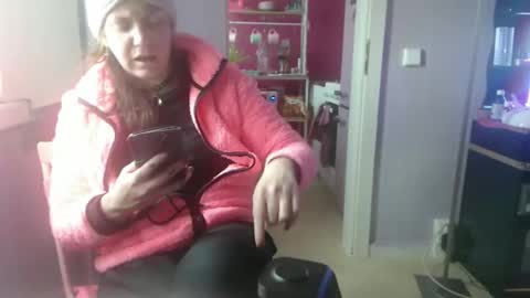 Snapshot of melli23 chatting on January 12, 12:32 pm Melli online show from January 12, 12:32 pm
