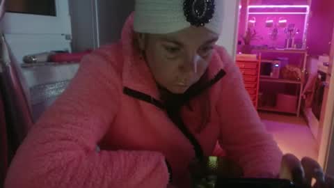 Snapshot of melli23 chatting on January 13, 10:04 pm Melli online show from January 13, 10:04 pm