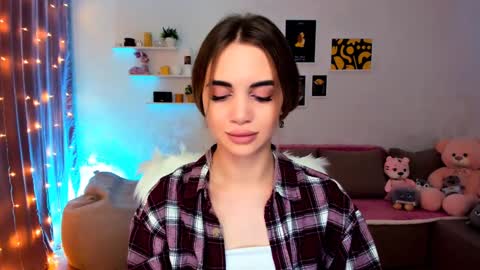 Tessa online show from December 22, 9:20 pm