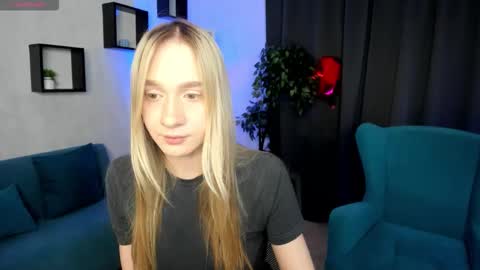 mellliissadrream online show from March 3, 1:12 am