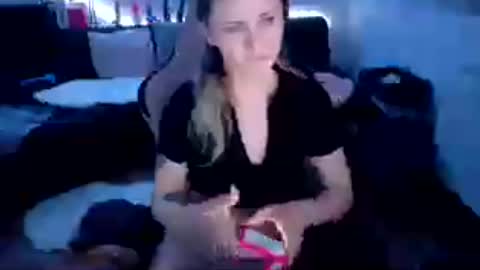 melly4you online show from July 1, 9:25 pm