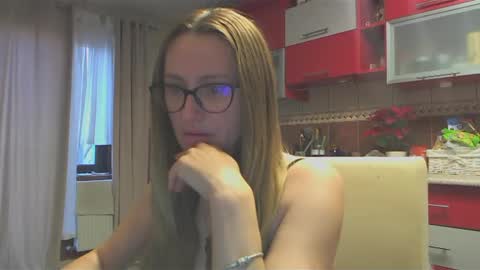 Melly online show from January 16, 7:49 am