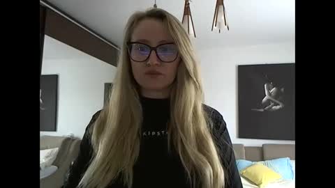 Melly online show from February 21, 11:22 am