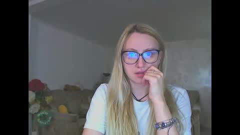 Melly online show from April 10, 7:35 am