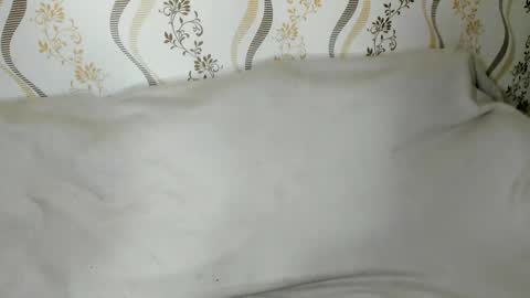 Snapshot of melmooon chatting on January 6, 9:18 pm MelMooon online show from January 6, 9:18 pm