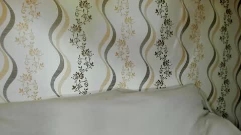 Snapshot of melmooon chatting on January 15, 10:46 pm MelMooon online show from January 15, 10:46 pm