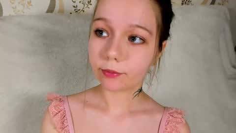 Snapshot of melmooon chatting on February 13, 8:16 pm MelMooon online show from February 13, 8:16 pm