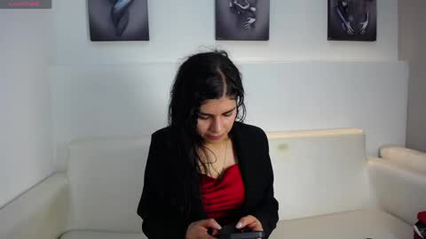 Melodi online show from April 6, 1:56 pm