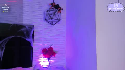 Snapshot of melody_black_ chatting on October 28, 8:33 pm Melody online show from October 28, 8:33 pm