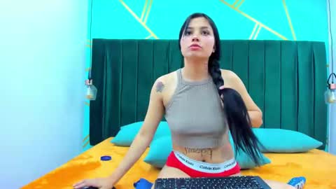 Snapshot of melody_kener chatting on January 13, 9:09 pm melody_kener online show from January 13, 9:09 pm