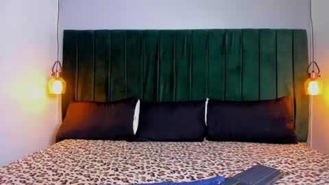 Snapshot of melody_kener chatting on November 5, 9:04 pm melody_kener online show from November 5, 9:04 pm