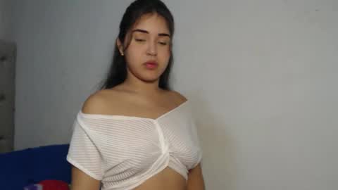 Snapshot of melody_phillips2 chatting on January 9, 11:17 pm melody phillips online show from January 9, 11:17 pm