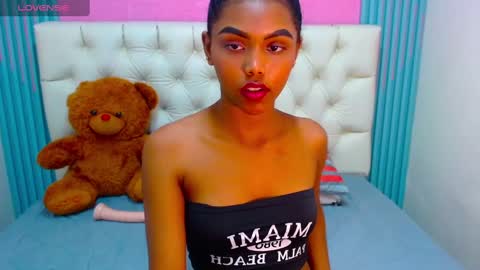 Snapshot of melody_stan chatting on December 15, 7:10 pm I AM MELODY online show from December 15, 7:10 pm