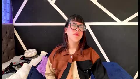 Snapshot of melodydreams1520 chatting on October 2, 7:43 pm melodydreams1520 online show from October 2, 7:43 pm