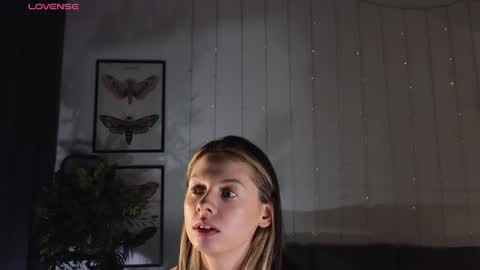 melody  online show from February 5, 4:58 pm