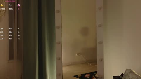 melody  online show from March 27, 4:40 pm