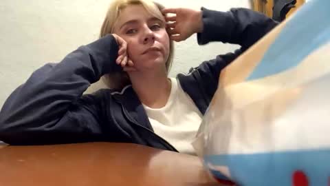 sophia online show from October 23, 2:38 pm