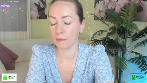 Melody My schedule this week  Wednesday Thursday Sunday online show from April 4, 3:20 pm