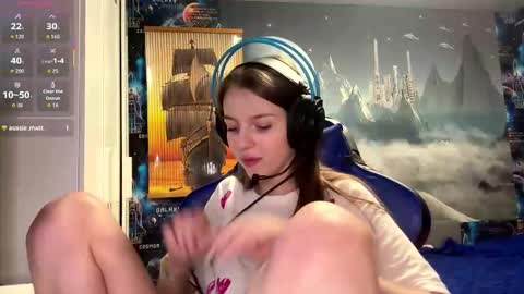 Hi Im Aria 18 years old online show from February 21, 5:03 pm