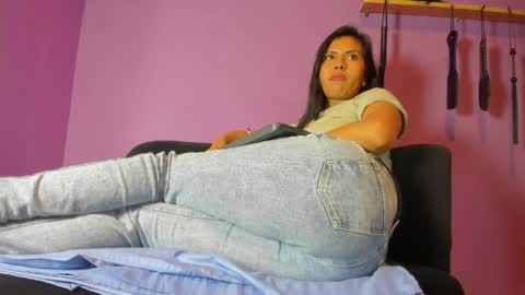 Maelly online show from March 31, 7:47 pm