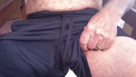 Mimis man online show from February 14, 6:59 pm