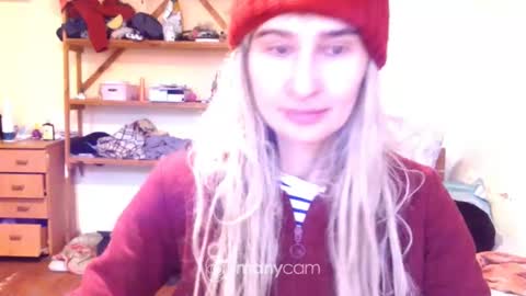 Snapshot of memorningdew chatting on January 6, 6:25 am Yummygirl online show from January 6, 6:25 am