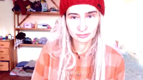 Snapshot of memorningdew chatting on January 9, 6:17 am Yummygirl online show from January 9, 6:17 am