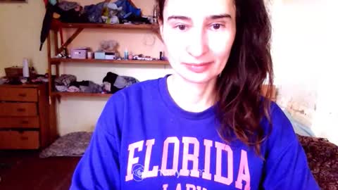 Snapshot of memorningdew chatting on October 26, 5:35 am Yummygirl online show from October 26, 5:35 am