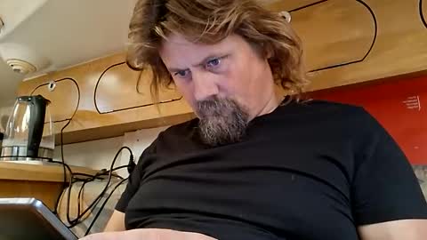 men10_12_1983 online show from September 26, 7:01 am