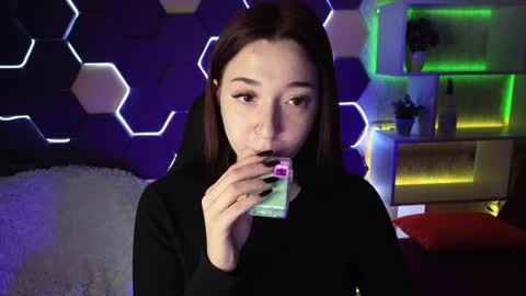 Mencialo online show from December 28, 1:50 am