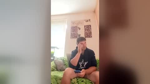 Snapshot of menlav72 chatting on July 6, 10:56 am menlav72 online show from July 6, 10:56 am