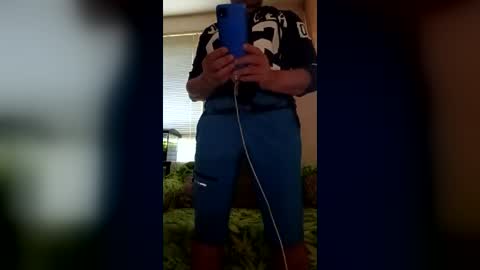 Snapshot of menlav72 chatting on July 10, 5:59 pm menlav72 online show from July 10, 5:59 pm
