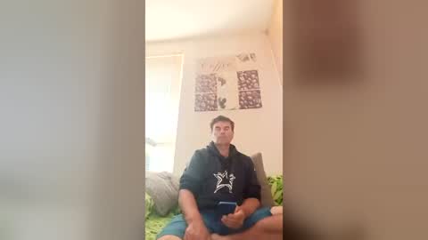 Snapshot of menlav72 chatting on July 11, 4:43 pm menlav72 online show from July 11, 4:43 pm
