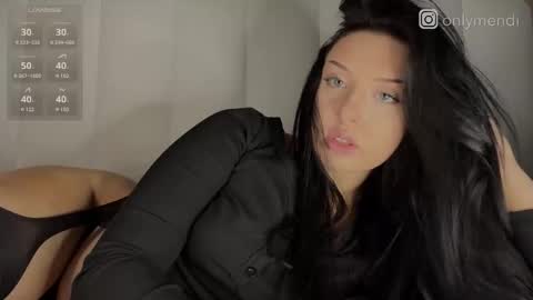 Snapshot of menndi chatting on November 14, 9:08 am menndi online show from November 14, 9:08 am