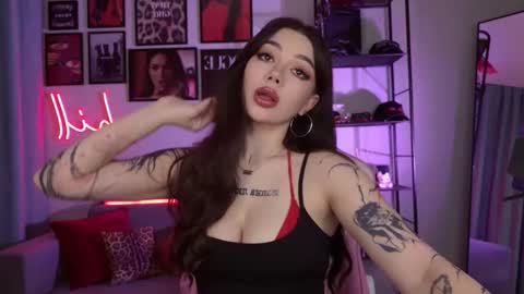 Snapshot of meow__baby chatting on October 23, 6:39 pm Amy Meow online show from October 23, 6:39 pm