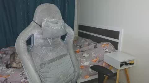 Mickey online show from February 6, 5:27 pm