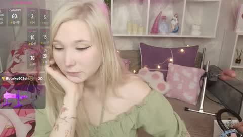 Snapshot of meowkakitty chatting on November 27, 2:13 am MeowkaKitty online show from November 27, 2:13 am