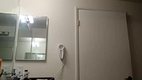 meowzers777 online show from November 20, 7:24 pm