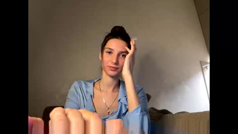 LEVA online show from April 11, 8:35 pm