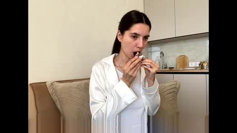 LEVA online show from April 17, 12:30 pm