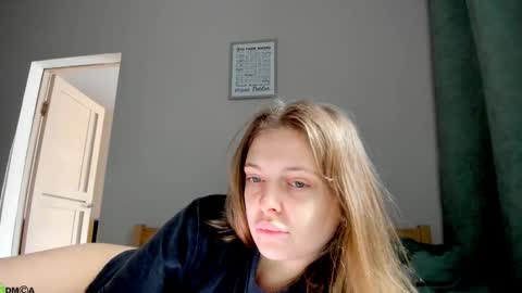 Snapshot of mercedescutee chatting on October 22, 12:27 pm mercedescutee online show from October 22, 12:27 pm