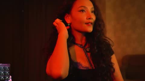 Snapshot of mercedesss_8 chatting on December 17, 10:54 am Next show on 03 Dec online show from December 17, 10:54 am