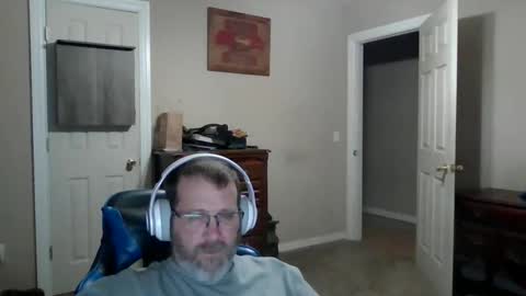 Snapshot of mercer1977 chatting on June 6, 10:53 am mercer1977 online show from June 6, 10:53 am