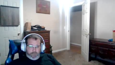 Snapshot of mercer1977 chatting on August 7, 10:28 am mercer1977 online show from August 7, 10:28 am