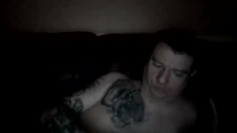 Snapshot of mercher627021 chatting on April 24, 9:28 pm ezio online show from April 24, 9:28 pm