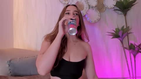   online show from March 3, 6:58 pm