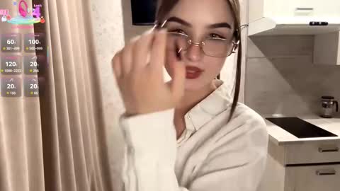 Snapshot of meridethvilca chatting on October 31, 6:09 pm Rina online show from October 31, 6:09 pm