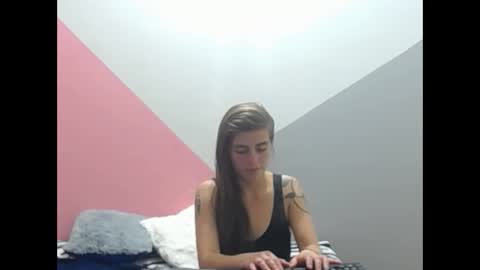 MERILY online show from November 6, 7:04 pm