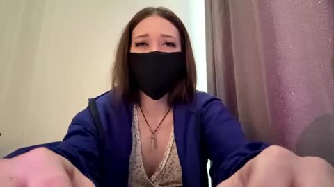 Kiki online show from May 14, 8:21 am